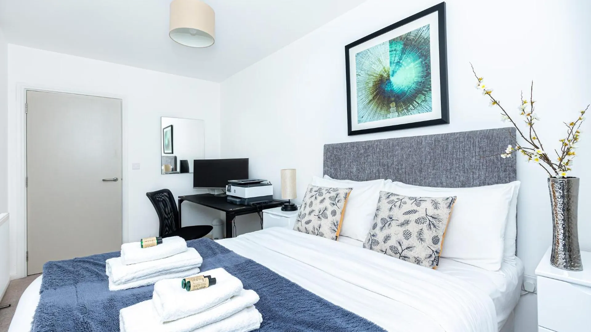 Modern 2Br Wpatio & Free Parking, Canning Town لندن المملكة المتحدة